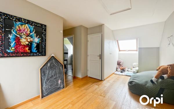 Maison à vendre    6 pièces • 186 m2 Cinqueux