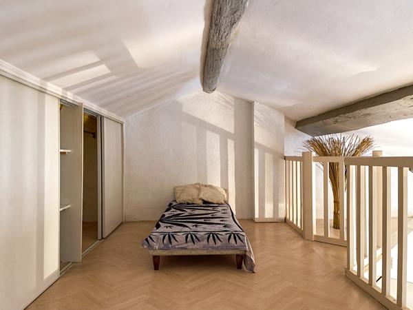Pertuis (84120) Appartement T2 de 42m2 plus mezzanine de 13m2