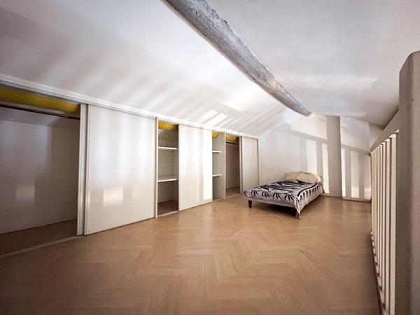 Pertuis (84120) Appartement T2 de 42m2 plus mezzanine de 13m2