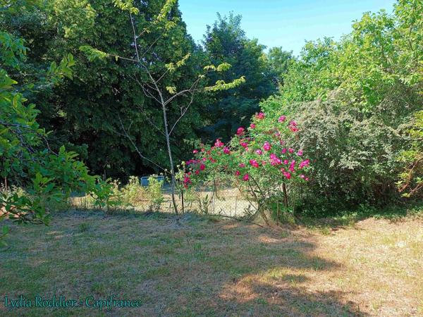Fermette 10 pièces - grande grange - Rare à SAINT VICTOR MONTVIANEIX (63550) en Auvergne-Rhône Alpes