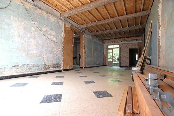 RARE - Demeure de caractère de 300 m² à rénover sur 5 385 m² de terrain