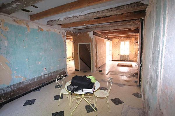 RARE - Demeure de caractère de 300 m² à rénover sur 5 385 m² de terrain