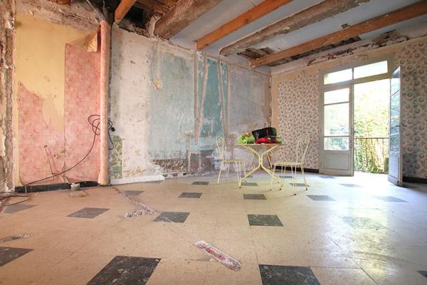 RARE - Demeure de caractère de 300 m² à rénover sur 5 385 m² de terrain