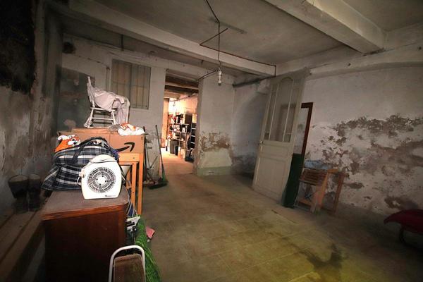 RARE - Demeure de caractère de 300 m² à rénover sur 5 385 m² de terrain