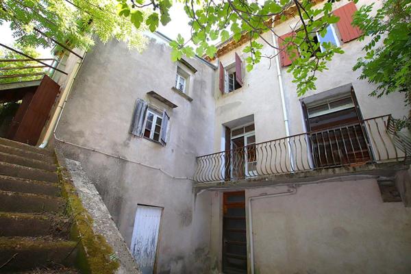 RARE - Demeure de caractère de 300 m² à rénover sur 5 385 m² de terrain