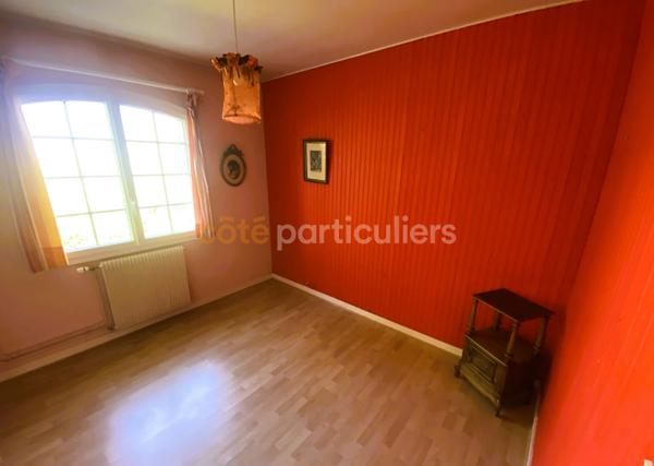 Vente
                Maison180 m² - 8 Pièces -
                    MIGNE AUXANCES (86440)