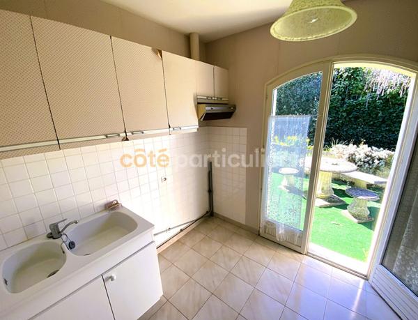 Vente
                Maison180 m² - 8 Pièces -
                    MIGNE AUXANCES (86440)