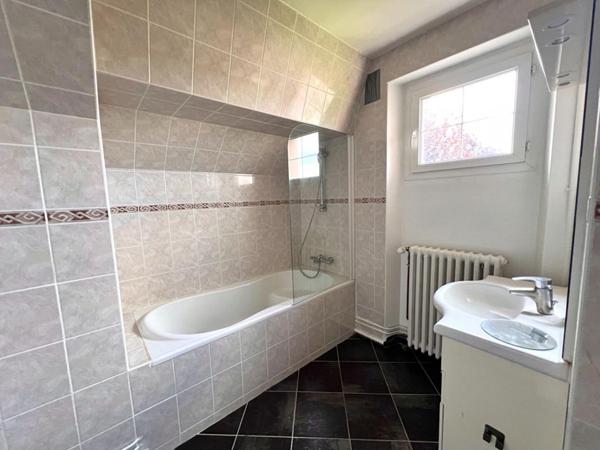 PROPRIETE / 3 LOGEMENTS SANS TRAVAUX