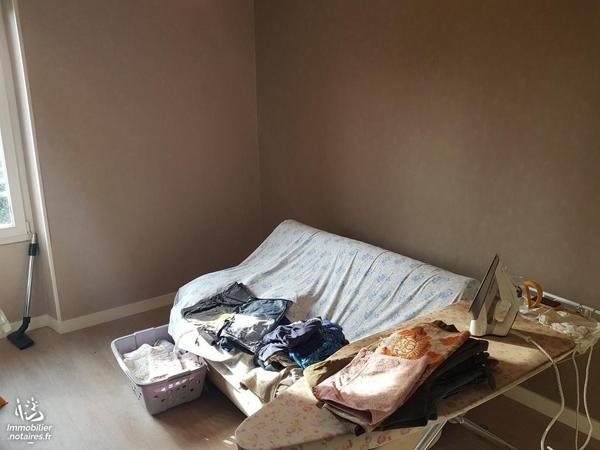 MAISON ANCIENNE ET DEPENDANCES SUR 8760M²