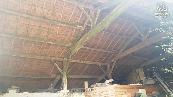 MAISON ANCIENNE ET DEPENDANCES SUR 8760M²