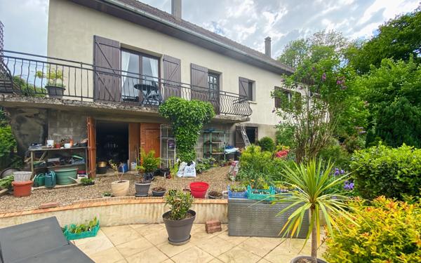 Maison à vendre    8 pièces • 159 m2 Pont-Saint-Pierre