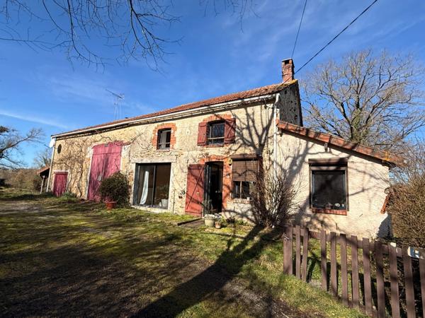 EN EXCLUSIVITE ! Maison en pierre de 115m2 + dépendances sur 4079m2 de terrain 89 990 €