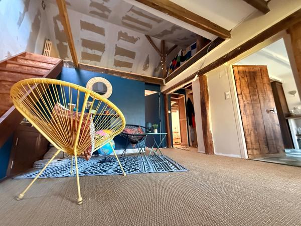 EN EXCLUSIVITE ! Maison en pierre de 115m2 + dépendances sur 4079m2 de terrain 89 990 €