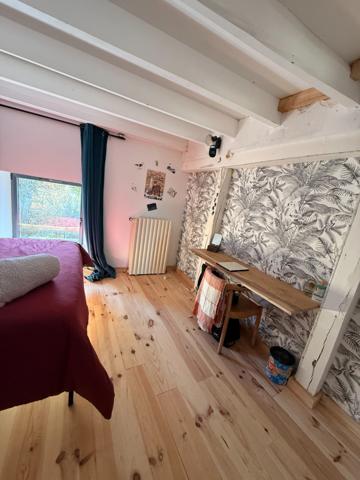 EN EXCLUSIVITE ! Maison en pierre de 115m2 + dépendances sur 4079m2 de terrain 89 990 €
