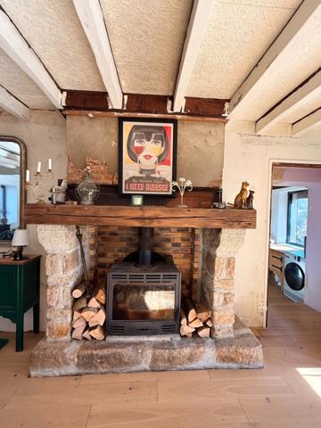 EN EXCLUSIVITE ! Maison en pierre de 115m2 + dépendances sur 4079m2 de terrain 89 990 €