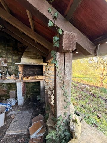EN EXCLUSIVITE ! Maison en pierre de 115m2 + dépendances sur 4079m2 de terrain 89 990 €