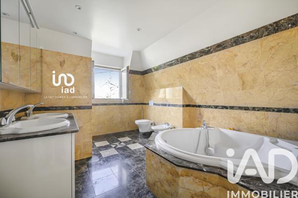 Maison à vendre 6 pièces 192 m² Rueil-Malmaison