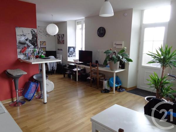 Appartement T1 à vendre  2 pièces - 48,92 m 2   FOUGERES  - 35