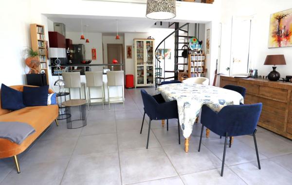 Vente Maison82 m² - 3 Pièces - ROQUEBRUNE SUR ARGENS (83520)