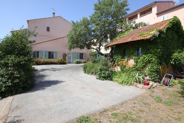 Vente Maison82 m² - 3 Pièces - ROQUEBRUNE SUR ARGENS (83520)