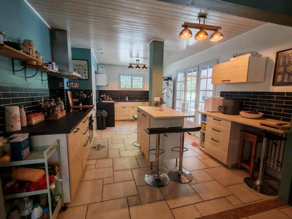 Villa 5 pièces de 167 M2