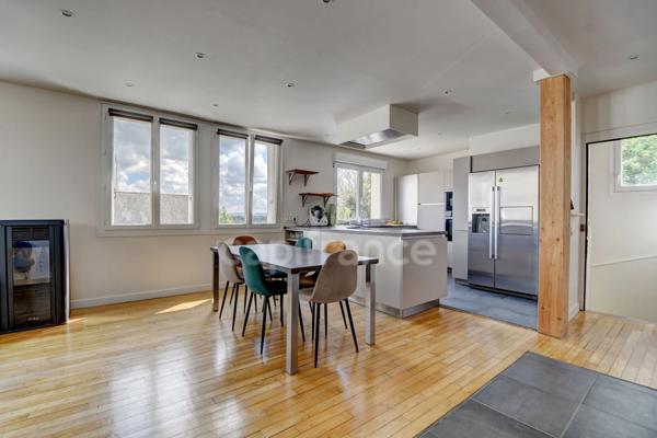 EXCLUSIVITÉ - CARHAIX-PLOUGUER - MAISON DE VILLE 6 PIÈCES AVEC JARDIN - DPE C