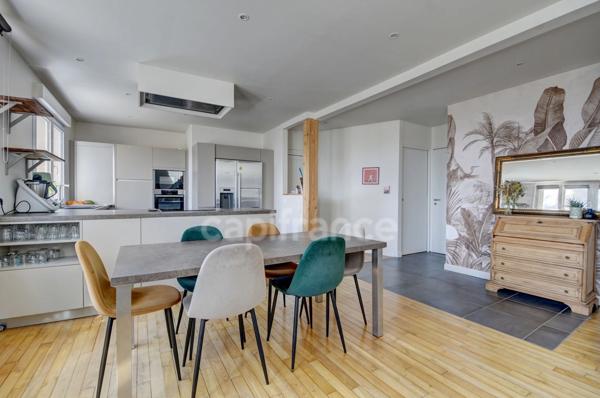 EXCLUSIVITÉ - CARHAIX-PLOUGUER - MAISON DE VILLE 6 PIÈCES AVEC JARDIN - DPE C