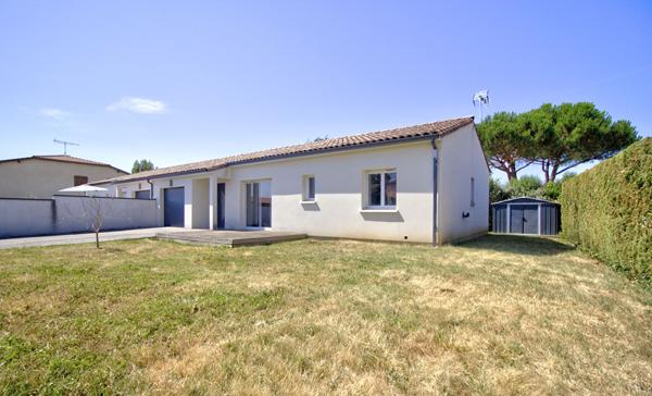 BOE quartier La Couronne - Maison récente de plain pied de 94 m² avec 3 chambres, terrasses,  garage et jardin.