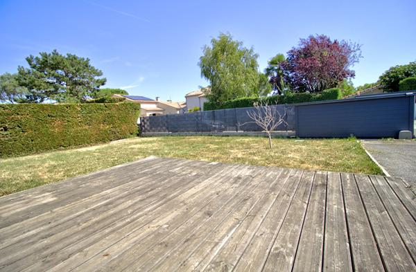 BOE quartier La Couronne - Maison récente de plain pied de 94 m² avec 3 chambres, terrasses,  garage et jardin.
