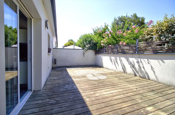 BOE quartier La Couronne - Maison récente de plain pied de 94 m² avec 3 chambres, terrasses,  garage et jardin.