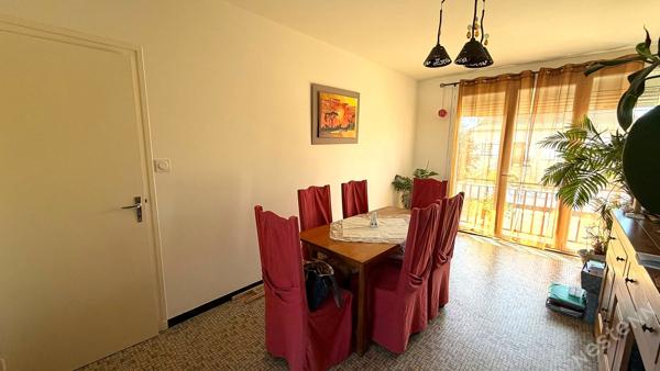 Exclusivité Nestenn ? A vendre - Maison de ville avec jardin, garage et terrasse à deux pas du centre-ville