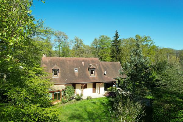 Belle propriété de 196m2 au coeur de la forêt