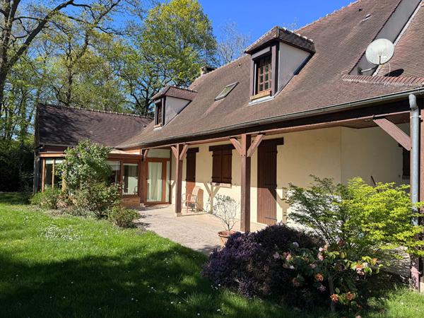 Belle propriété de 196m2 au coeur de la forêt