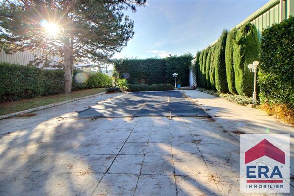 Maison Pierrelatte 7 pièce(s) 245 m2