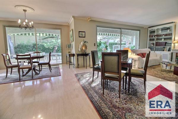 Maison Pierrelatte 7 pièce(s) 245 m2