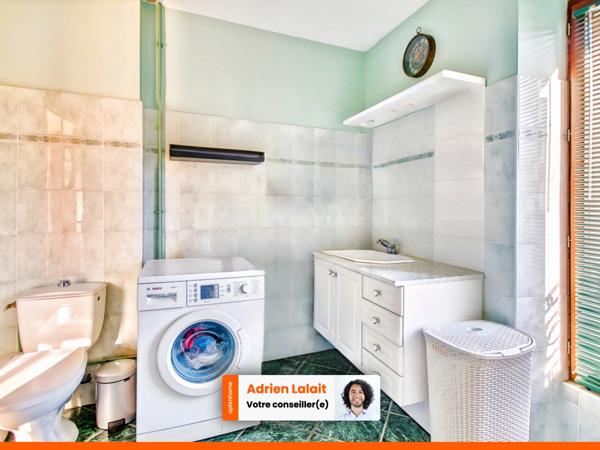 Maison 3 chambres, 1 bureau, grand jardin, très bon état