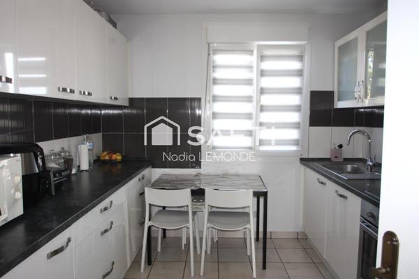 Appartement de 76 m² avec 3 chambres et une vue dégagée avec balcon