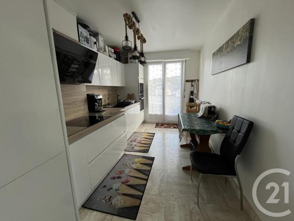 Appartement T4 à vendre  4 pièces - 113 m2 LONS LE SAUNIER - 39
