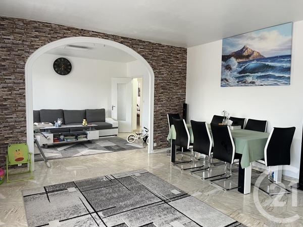 Appartement T4 à vendre  4 pièces - 113 m2 LONS LE SAUNIER - 39