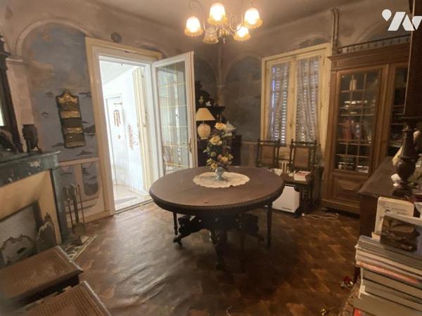 ENSEMBLE DE DEUX MAISONS A RENOVER