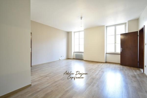 A louer - Appartement 2 pièces avec Stationnement - Centre-ville de Reims - Rue Noël / Rue Talleyrand