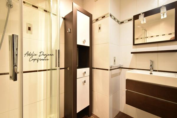 A louer - Appartement 2 pièces avec Stationnement - Centre-ville de Reims - Rue Noël / Rue Talleyrand