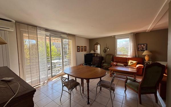 Appartement à vendre    3 pièces •  Saint-Priest