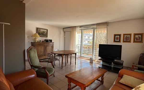 Appartement à vendre    3 pièces •  Saint-Priest