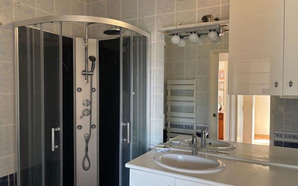 Appartement à vendre    3 pièces •  Saint-Priest