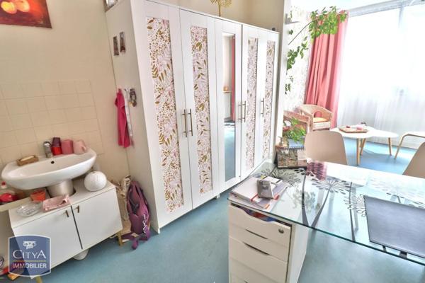 Vente local professionnel 65.78m²