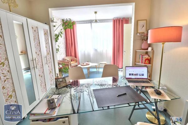 Vente local professionnel 65.78m²