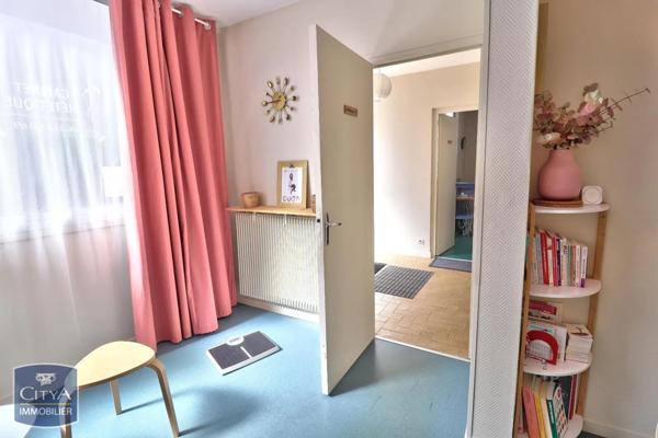 Vente local professionnel 65.78m²