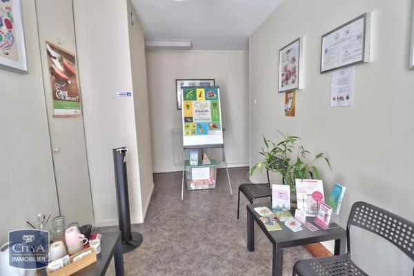 Vente local professionnel 65.78m²