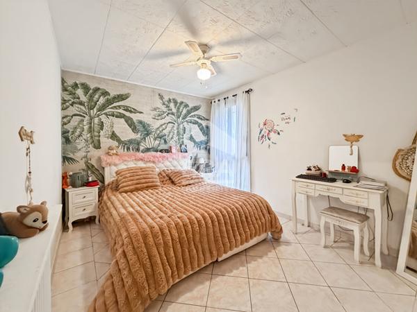 À vendre ? Appartement Type 4 de 74 m² avec stationnement + cave + Résidence privée sécurisée avec piscine, 13009 Marseille